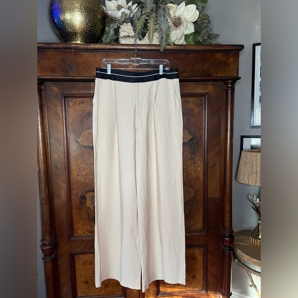 GUC NONchalant- Rebecca Pant in Crema. Size XL - Picture 5 of 11